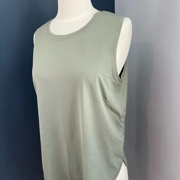 NWT Joyspels Sage Green Athletic Tank Size M - Picture 2 of 8